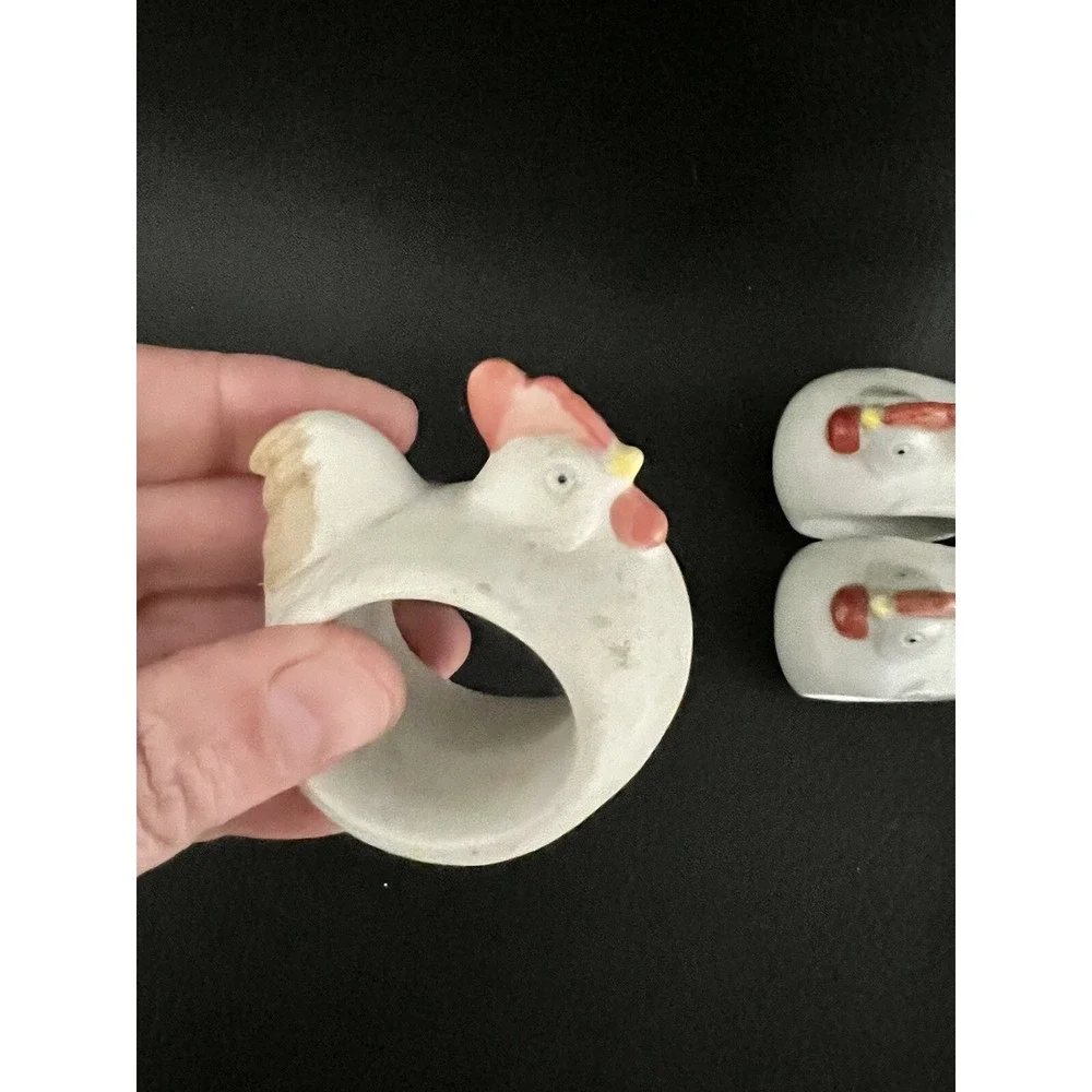 Vintage Chicken Hen Napkin Rings ~ Set of‎ 4 ~ Stoneware ~ Handpainted